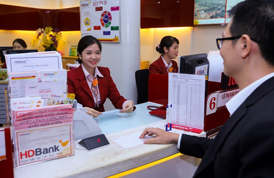 Việt Nam cần thắt chặt hơn nữa chính sách tiền tệ để đảm bảo &quot;neo giữ&quot; lạm phát - Ảnh 1.