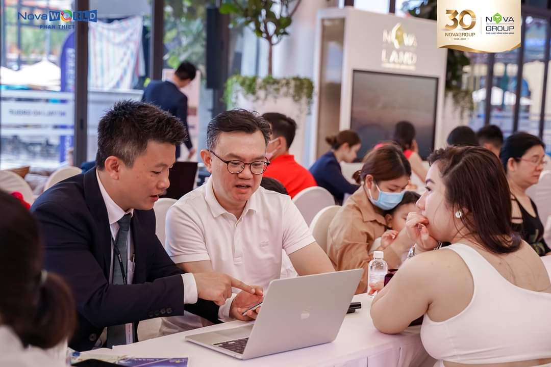 Thị trường bất động sản cuối năm sẽ có “xả hàng”, thậm chí chấp nhận bán lỗ để... cắt lỗ - Ảnh 2.