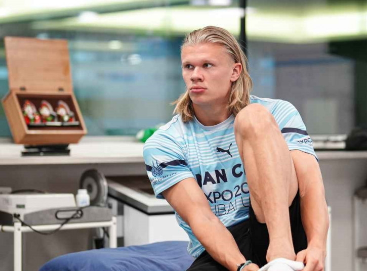 Erling Haaland: Đá bóng giỏi bao nhiêu, cua gái tệ bấy nhiêu - Ảnh 2.