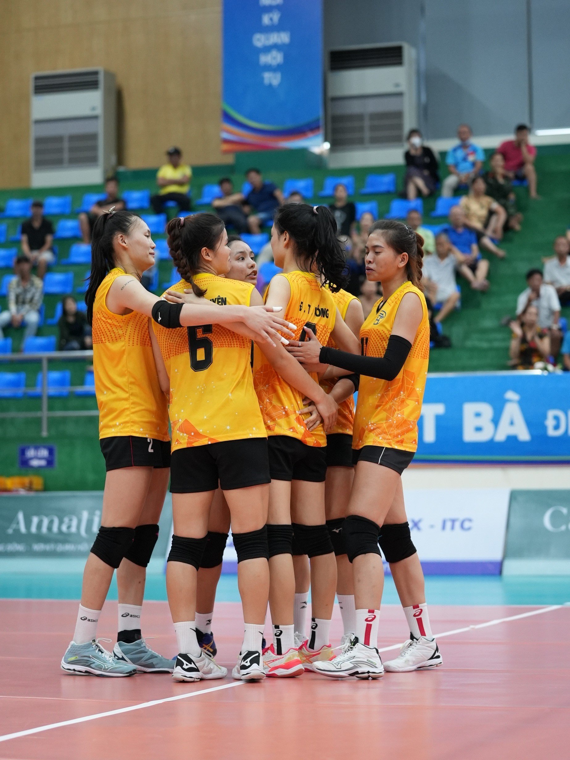 Giải Bóng chuyền nữ Cúp Cát Bà Amatina 2022: Hóa chất Đức Giang tái ngộ Than Quảng Ninh  - Ảnh 2.