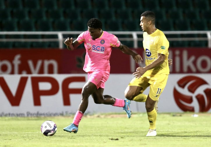 Trọng tài World Cup cầm còi “chung kết ngược” Nam Định vs Sài Gòn FC  - Ảnh 2.