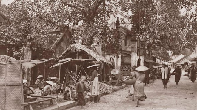 Chợ xưa nổi tiếng Hà thành - Ảnh 2.