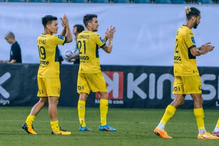 Quang Hải nhận &quot;món quà đặc biệt&quot; từ Pau FC? - Ảnh 1.