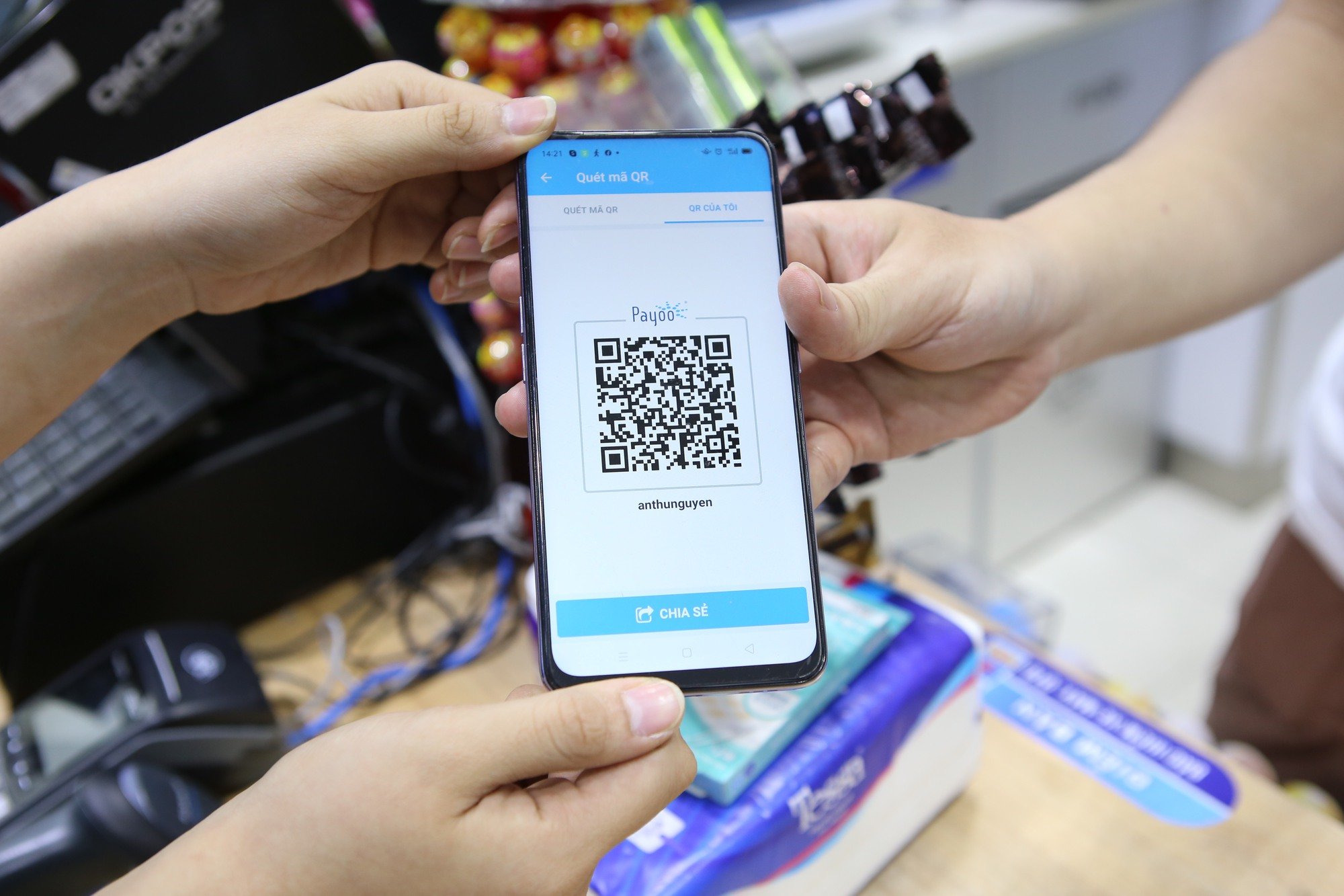 Xu hướng quét QR thanh toán lên ngôi - Ảnh 1.
