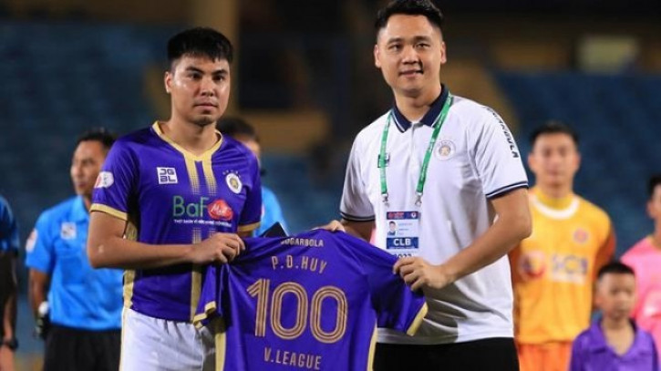 Hà Nội FC phán quyết tương lai của HLV Chun Jae Ho và 3 học trò - Ảnh 2.