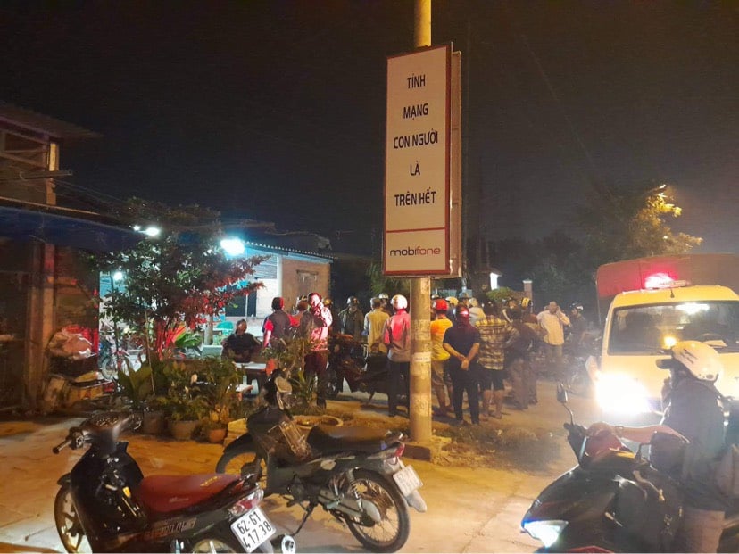 Long An: Bảo vệ khu công nghiệp đâm chết người, bị bắt khi lẩn trốn trên mái nhà - Ảnh 1.