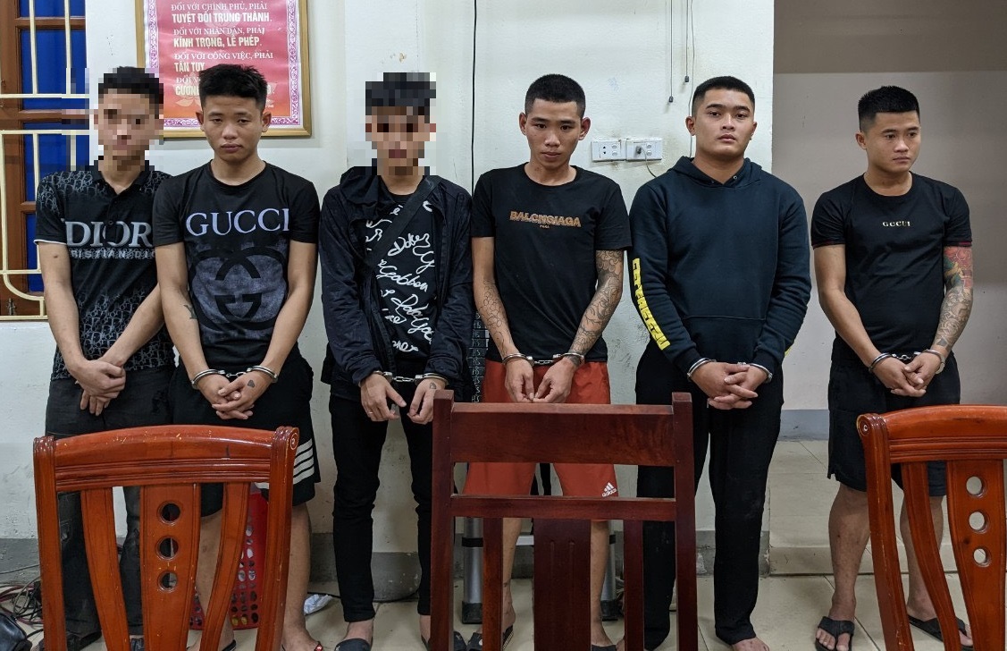 Bắt băng nhóm ở Nghệ An chuyên &quot;ăn&quot; két sắt tại đền, chùa, nhà thờ - Ảnh 3.