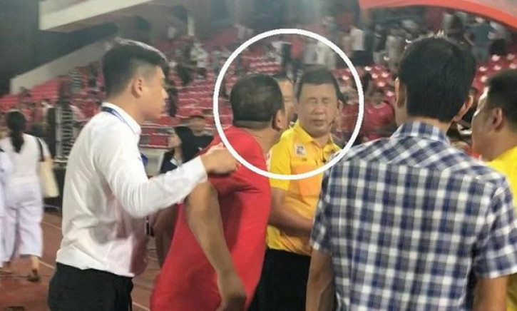 9 drama nổi bật tại V.League 2022: Trọng tài tặng pen cho... HAGL - Ảnh 2.