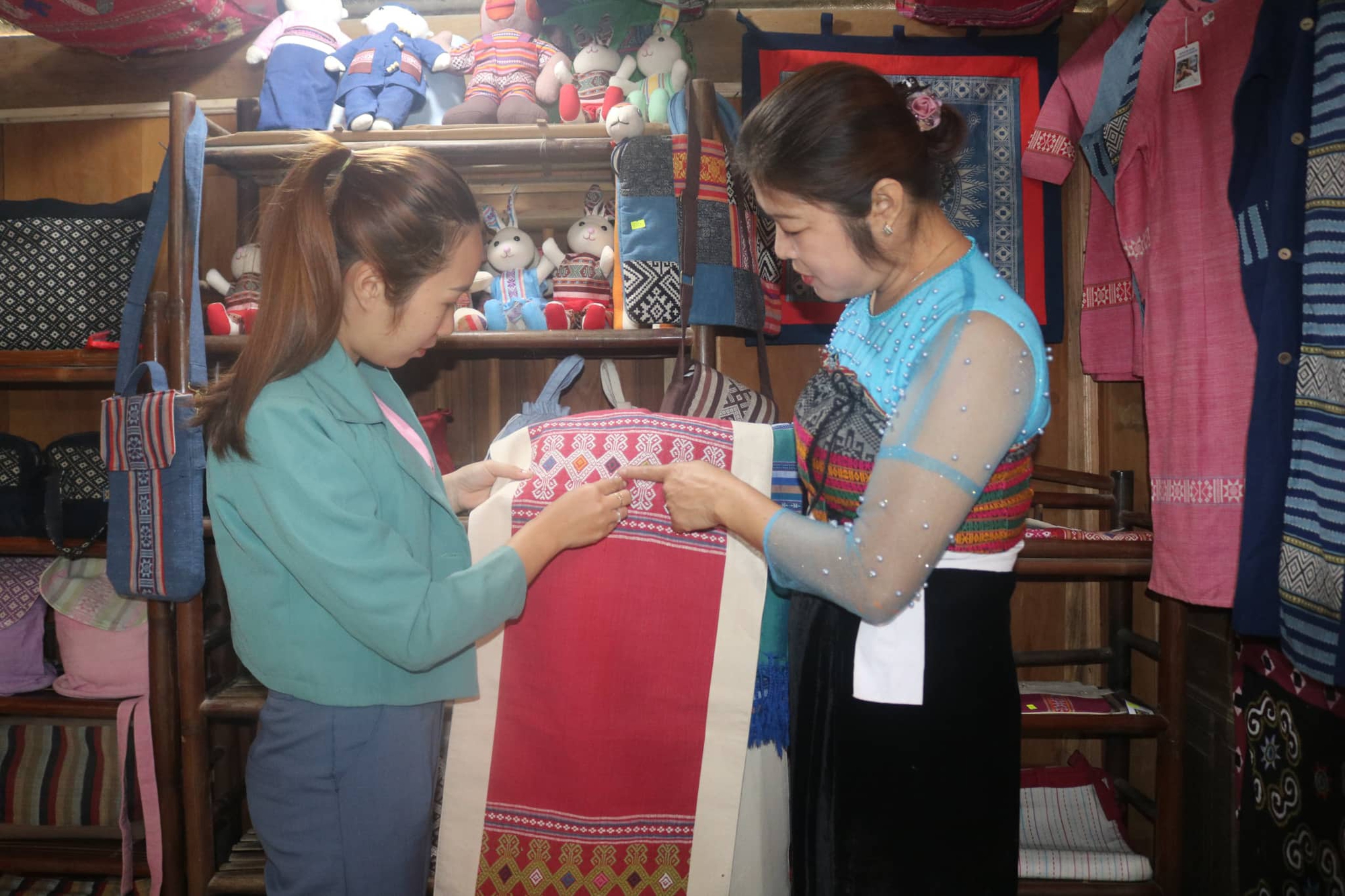 Đắm say nét đẹp văn hóa xứ Mường - Ảnh 3.
