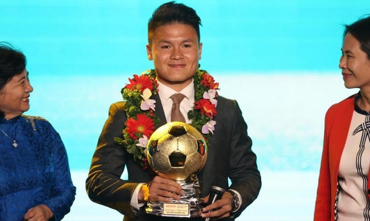 Quang Hải, AFF Cup 2022 và Pau FC: &quot;Tiến thoái lưỡng nan&quot; - Ảnh 1.