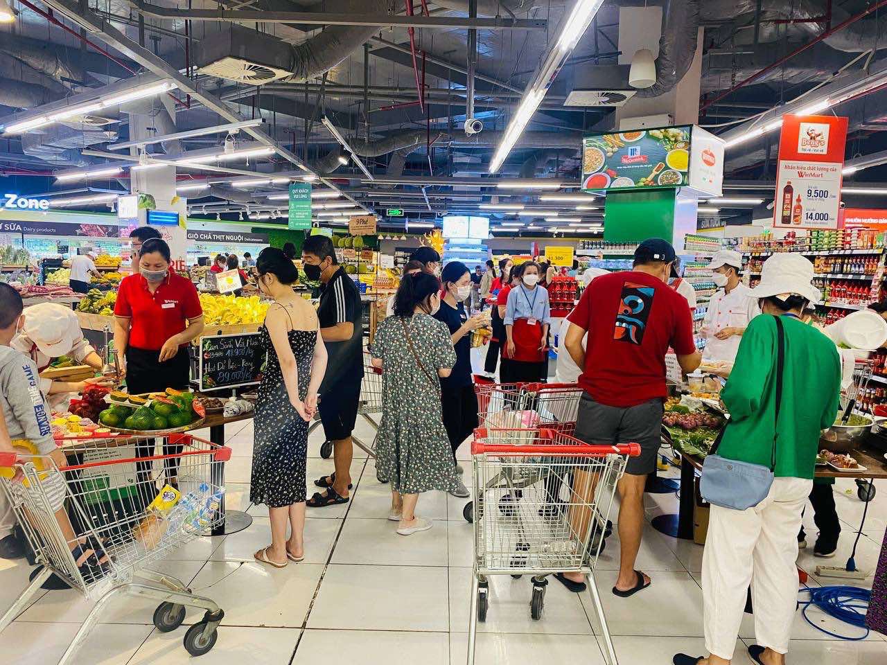 WinMart tri ân khách hàng nhân dịp kỷ niệm 8 năm thành lập - Ảnh 2.