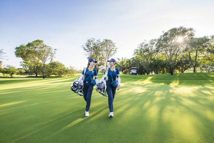Caddie là gì và caddie có vai trò gì tại sân golf? - Ảnh 1.