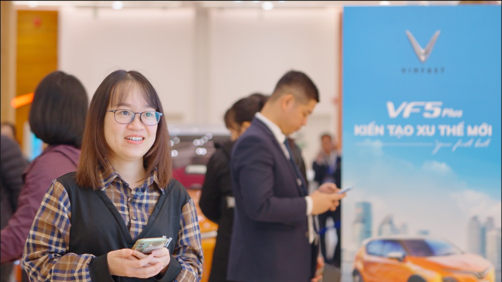 Hơn 70% khách hàng sẵn sàng ngừng mua xe xăng để chờ ô tô điện VinFast VF 5 Plus - Ảnh 4.