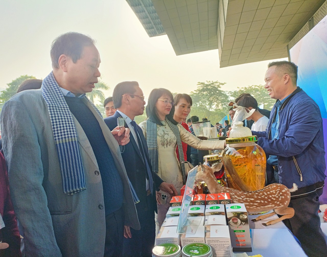 Gia tăng kết nối nguồn nông sản an toàn cung ứng Tết  - Ảnh 1.