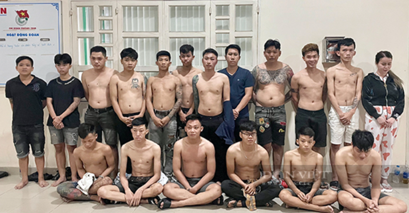 Hành trình giăng lưới bắt nhóm ép ký nợ, giữ người, buộc tiếp khách từ A-Z trong &quot;động quỷ&quot; karaoke - Ảnh 2.