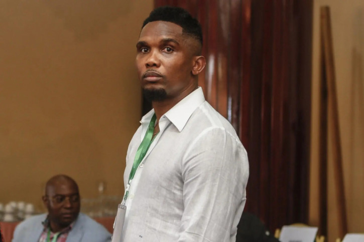 VIDEO: Samuel Eto'o đánh người ở World Cup 2022 - Ảnh 2.