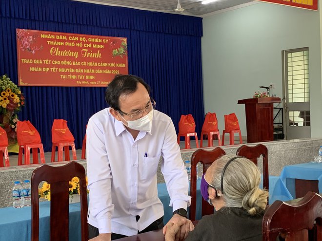 Bí thư TP.HCM Nguyễn Văn Nên: &quot;Một cái Tết bình yên mà trước đó không dám nghĩ tới&quot; - Ảnh 3.