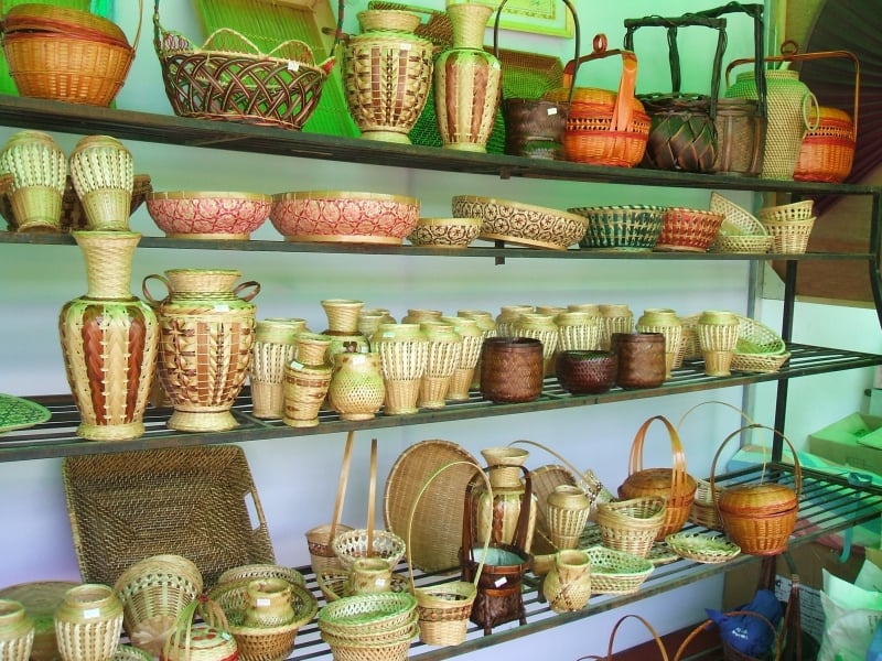 Hàng thủ công mỹ nghệ hướng tới giá trị bền vững - Ảnh 1.