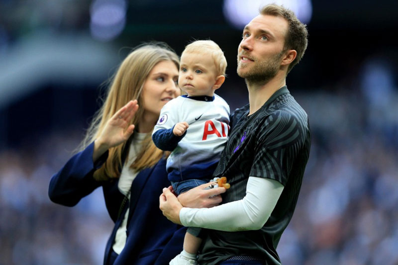 Vẻ đẹp hớp hồn của bạn gái Christian Eriksen - Ảnh 8.