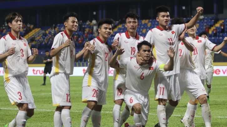 CĐV Campuchia “quay xe”, &quot;cầu cứu&quot; U23 Việt Nam - Ảnh 2.