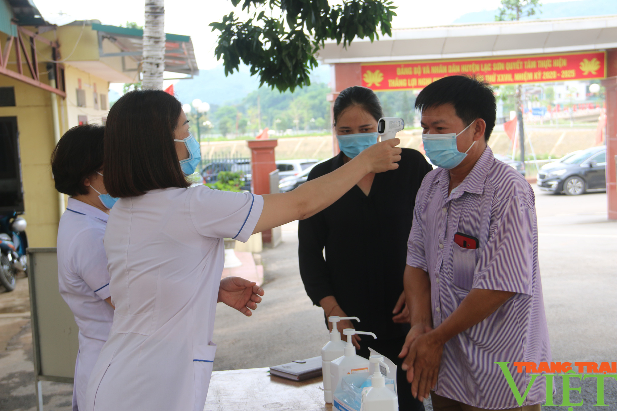 Hoà Bình: Ghi nhân thêm hơn 2.000 trường hợp dương tính SARS-CoV-2 - Ảnh 1. Hoà Bình: Ghi nhân thêm hơn 2.000 trường hợp dương tính SARS-CoV-2 - Ảnh 1.