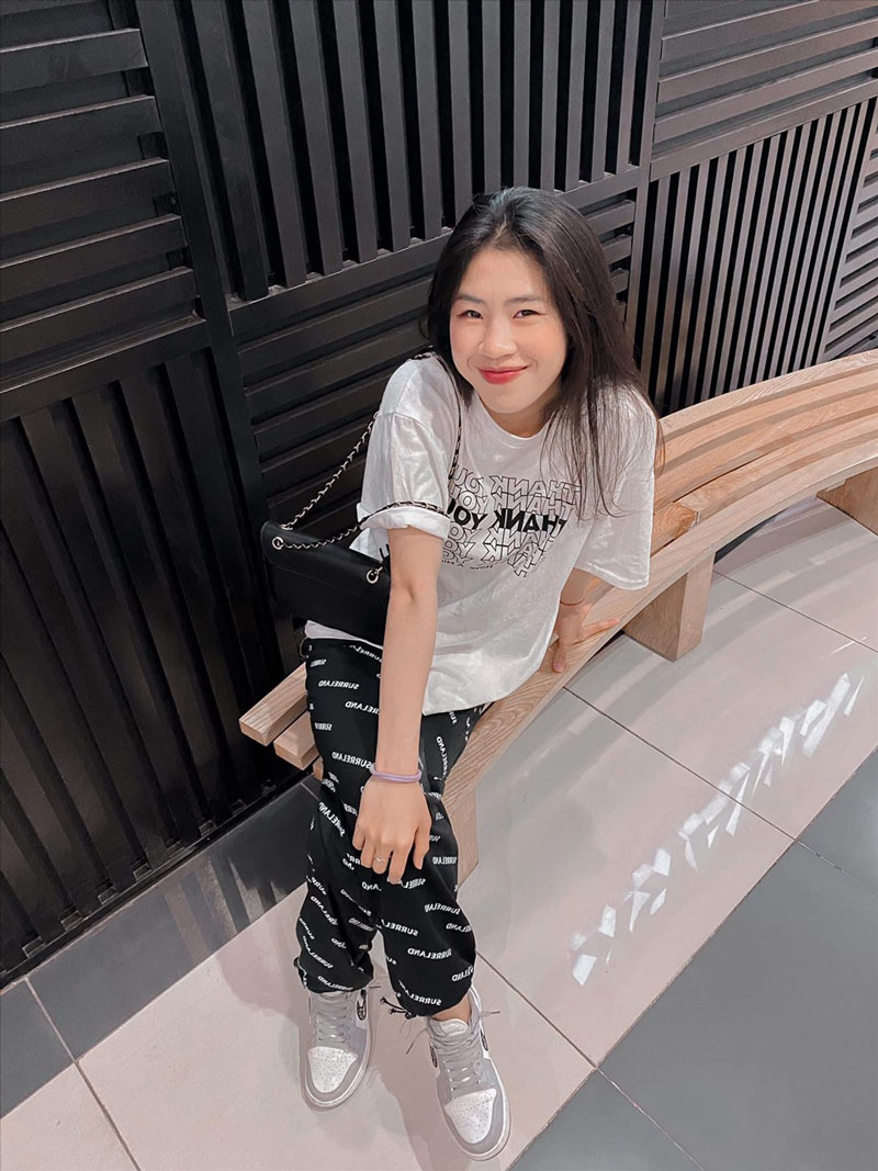 Ngắm nhan sắc xinh đẹp của nữ tuyển thủ Việt Nam - Ảnh 11.