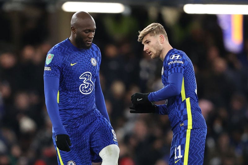 Barca muốn &quot;thừa nước đục thả câu&quot; 2 tiền đạo Chelsea - Ảnh 1.