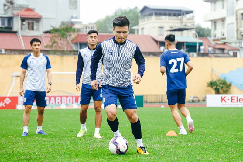 Tin tối (16/3): Người đại diện hé lộ bến đỗ của Quang Hải - Ảnh 1.