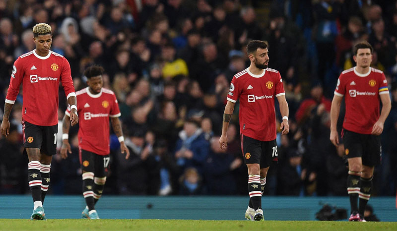 Cuộc đua Top 4 Premier League: M.U rơi vào thế &quot;ngàn cân treo sợi tóc&quot; - Ảnh 1.