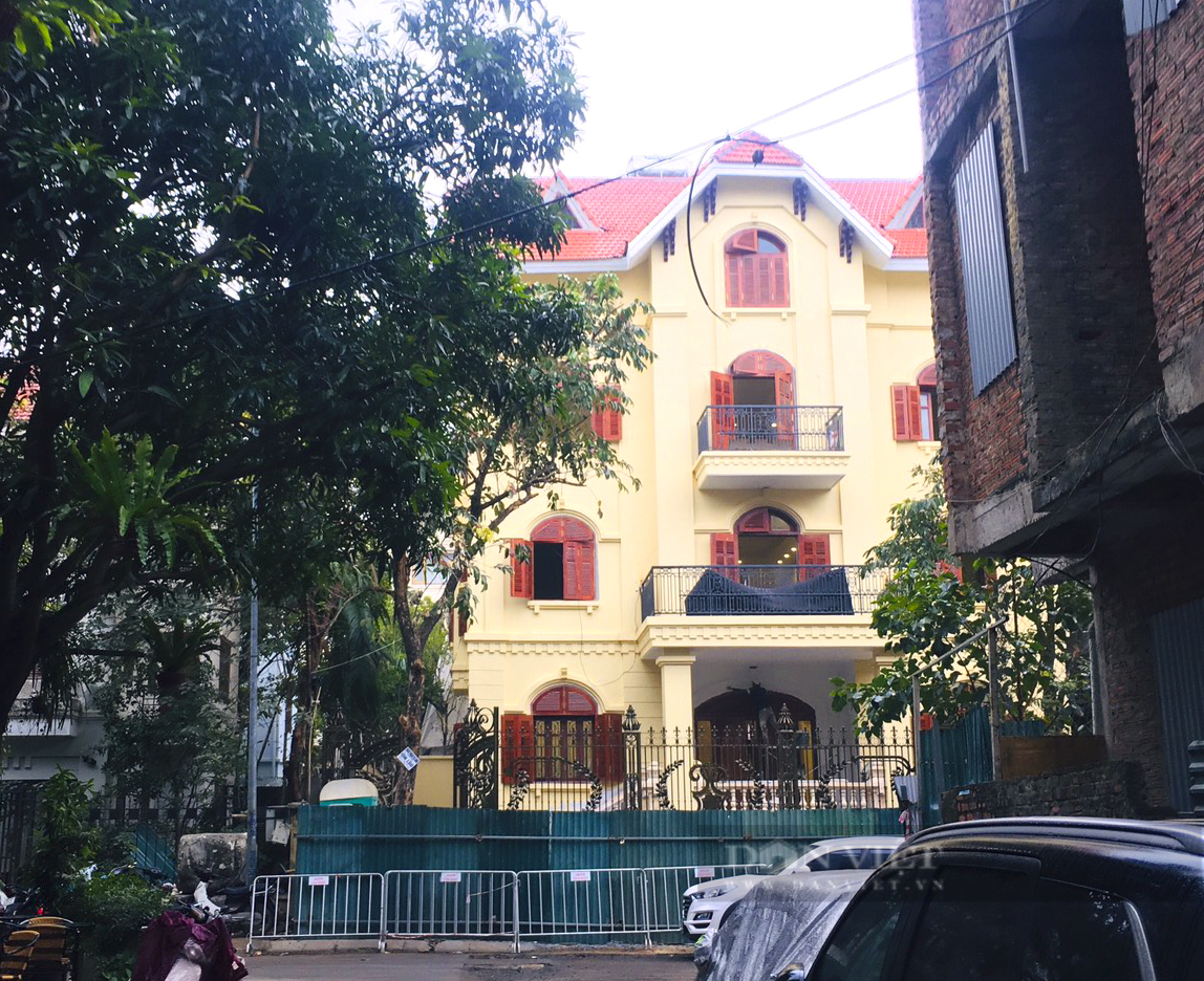 Đề nghị xử lý trách nhiệm lãnh đạo quận Cầu Giấy vụ biệt thự sai phép trong khu 5,2ha  - Ảnh 1.