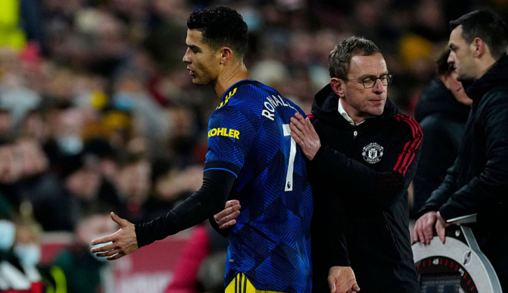 Bị gạch tên khỏi derby Manchester, Ronaldo bỏ về… Bồ Đào Nha - Ảnh 1.