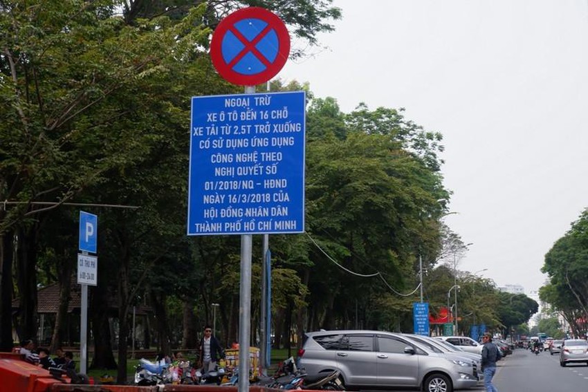 TP.HCM sẽ có thêm 23 tuyến đường thu phí đậu xe - Ảnh 1. TP.HCM sẽ có thêm 23 tuyến đường thu phí đậu xe - Ảnh 1.