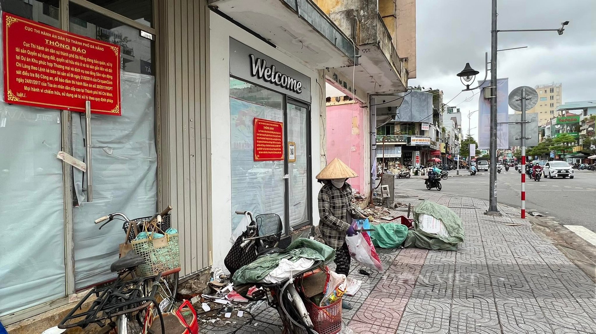 Tháo dỡ hàng loạt nhà mặt tiền trên tuyến phố đắt đỏ nhất nhì Đà Nẵng liên quan &quot;đại án&quot; Phạm Công Danh - Ảnh 3.