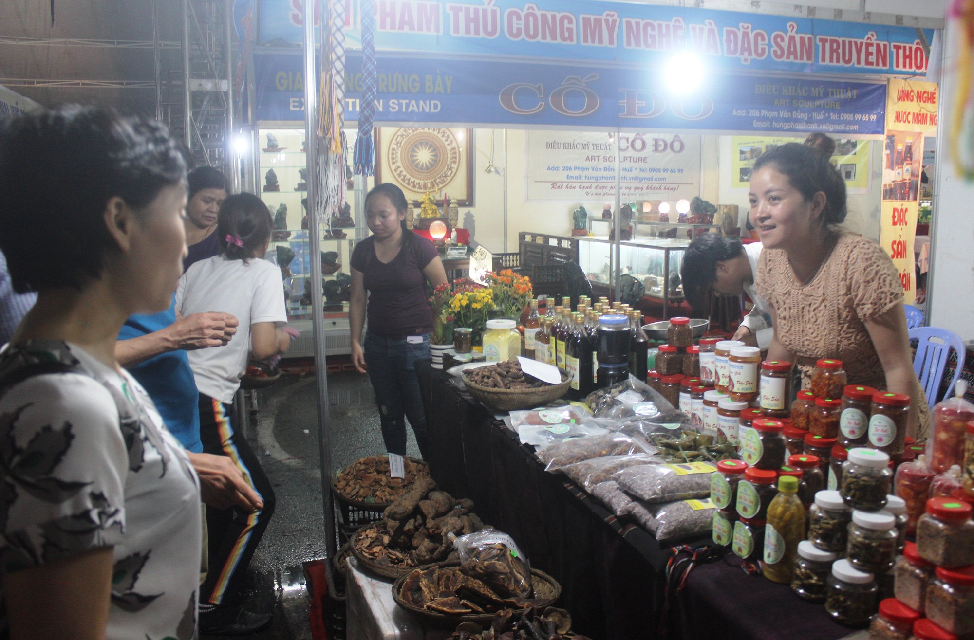 Hội chợ thương mại Festival Huế năm 2022 có 400 gian hàng, diễn ra 7 ngày - Ảnh 1. Hội chợ thương mại Festival Huế năm 2022 có 400 gian hàng, diễn ra 7 ngày - Ảnh 1.