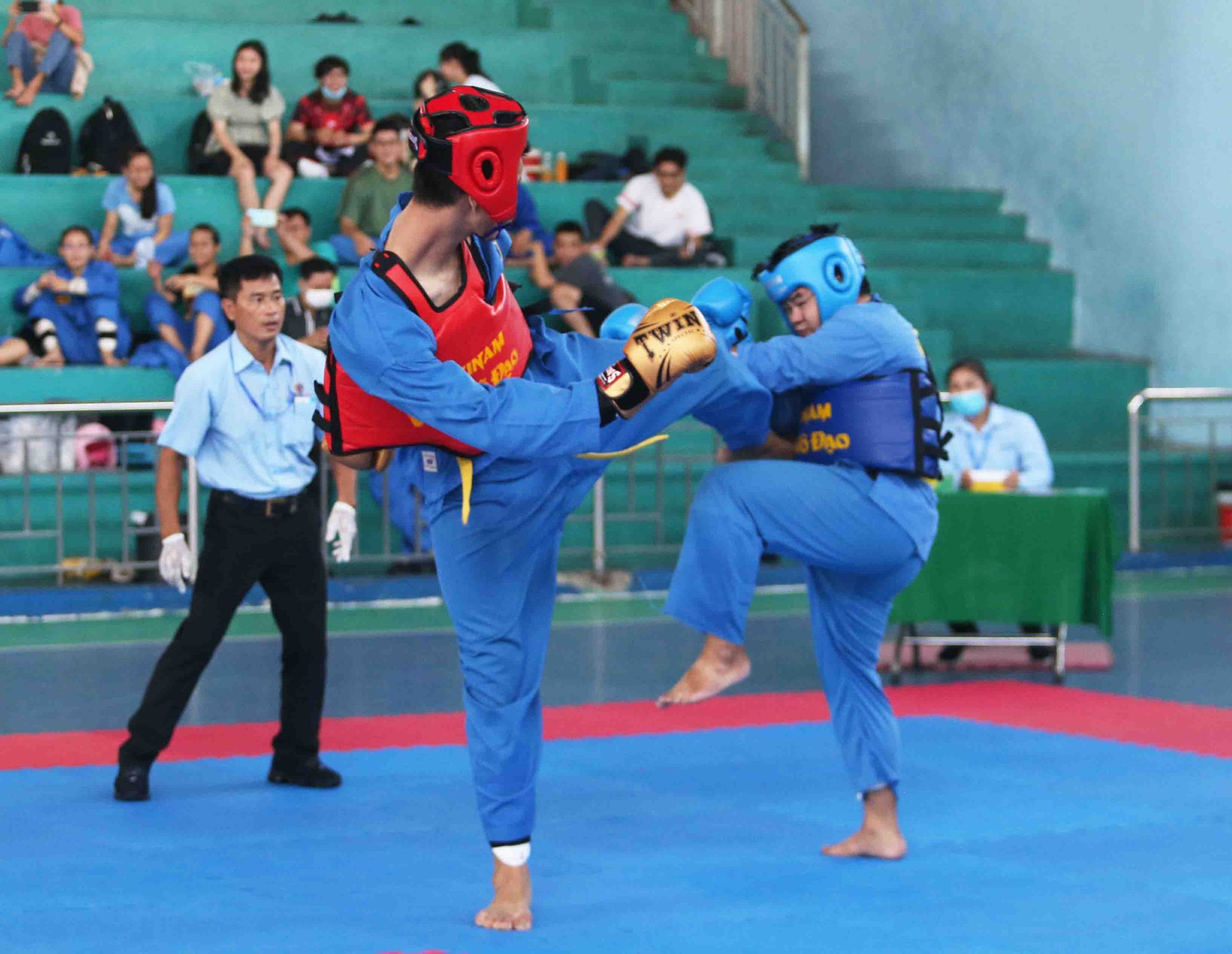 Gian nan ước mơ nghiệp võ của “người khổng lồ Vovinam” Trần Ngọc Tú - Ảnh 2.