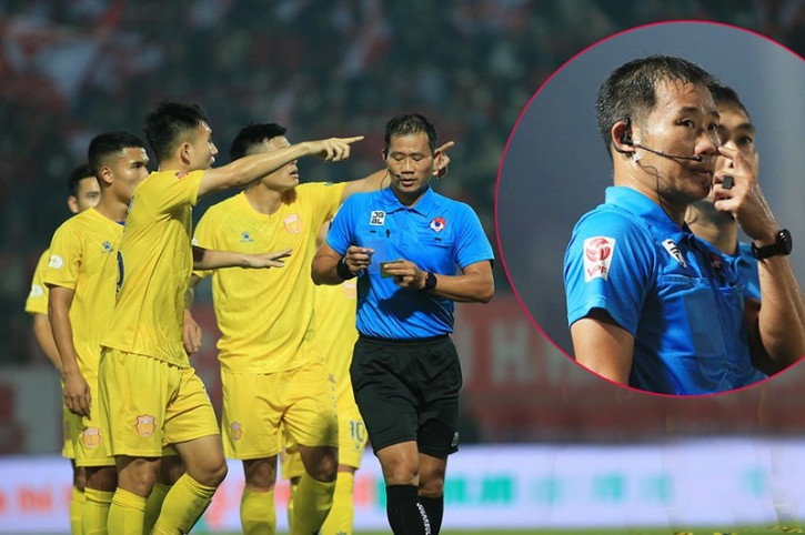 Trưởng ban trọng tài VFF đề xuất táo bạo về &quot;VAR tự chế&quot; ở V.League - Ảnh 2.