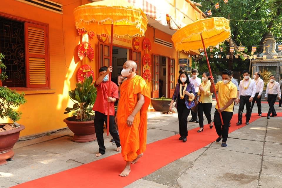 Trưởng ban Dân vận Trung ương chúc mừng Tết Chôl Chnăm Thmây tại TP.HCM - Ảnh 1.