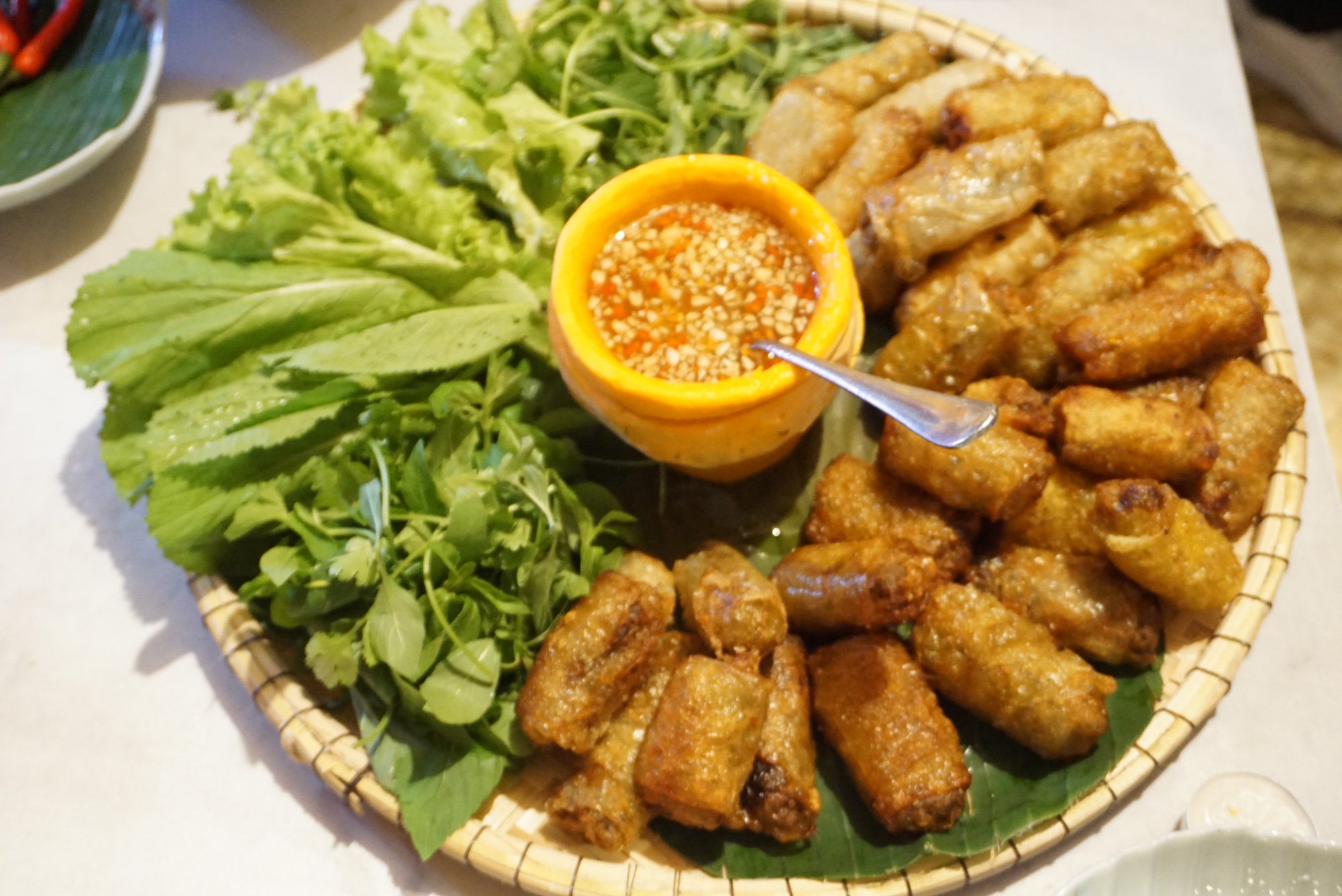  Hàng nghìn du khách thích thú thưởng thức các món ăn độc đáo tại Ngày hội “Huế- Kinh đô ẩm thực”   - Ảnh 9.