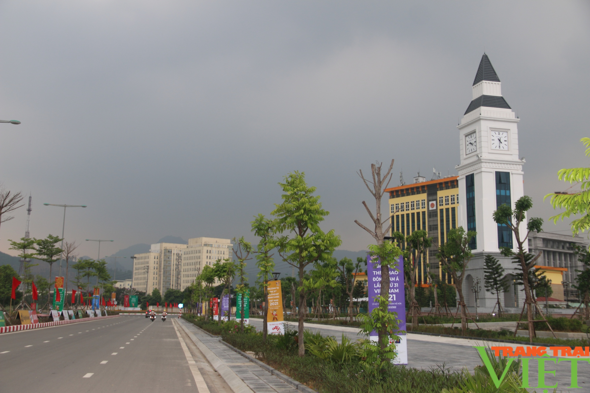 Hoà Bình: Phân luồng giao thông phục vụ đua xe đạp SEA Games 31 ngày 20/5 - Ảnh 1. Hoà Bình: Phân luồng giao thông phục vụ đua xe đạp SEA Games 31 ngày 20/5 - Ảnh 1.