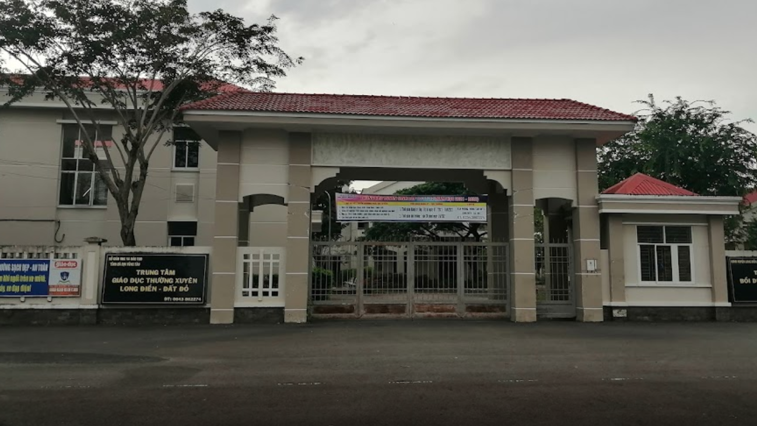 Làm giả sổ điểm, học bạ một dàn “bộ sậu” dắt díu nhau vào tù - Ảnh 2.