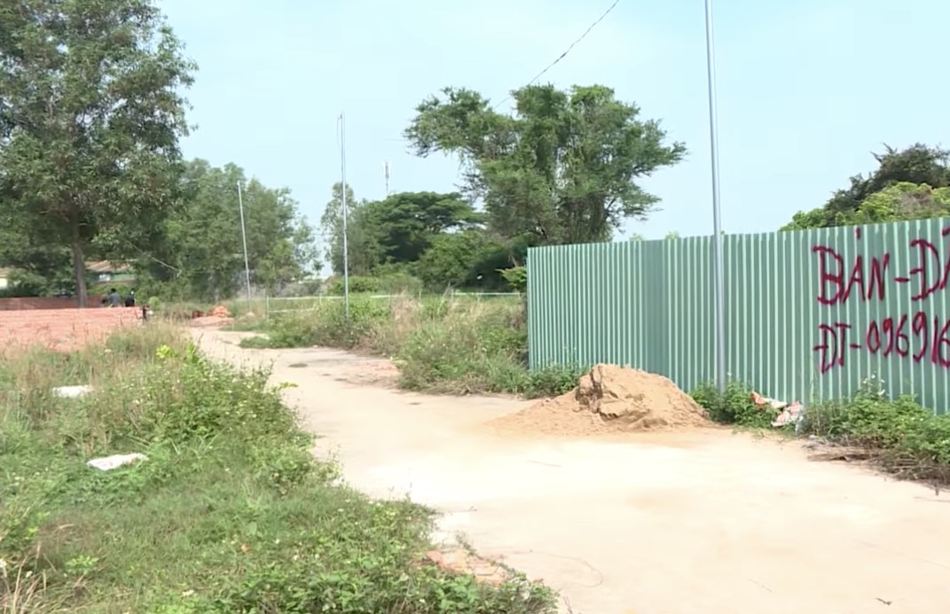 Đồng Nai: Nhiều dự án trễ hẹn vì vướng đất giấy tay - Ảnh 1.