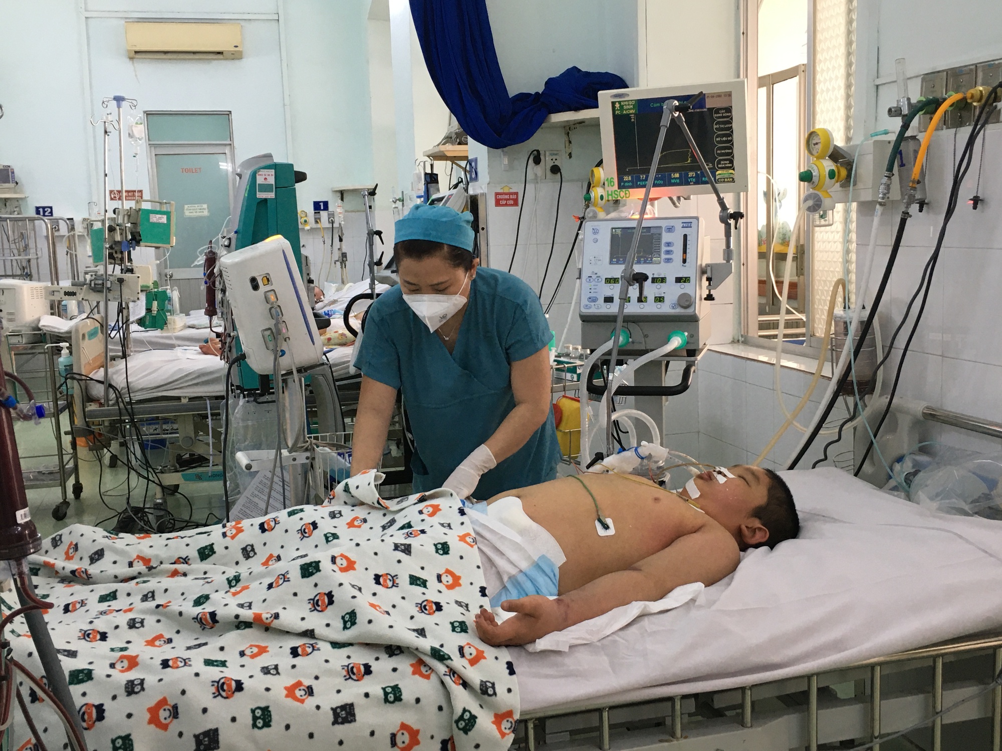 Liên tiếp có trẻ sốc sốt xuất huyết, 4 ca tử vong, Sở Y tế TP.HCM cảnh báo lần 2 - Ảnh 3.