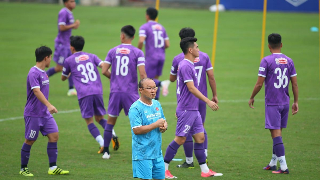 HLV Park Hang-seo điền tên 7 tiền vệ cho U23 Việt Nam: Toan tính thông minh! - Ảnh 2.