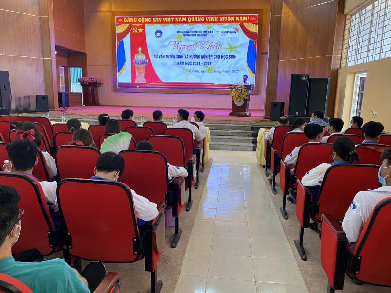 Tủa Chùa: Tư vấn, hướng nghiệp năm học 2021-2022 cho học sinh dựa trên năng lực - Ảnh 1. Tủa Chùa: Tư vấn, hướng nghiệp năm học 2021-2022 cho học sinh dựa trên năng lực - Ảnh 1.