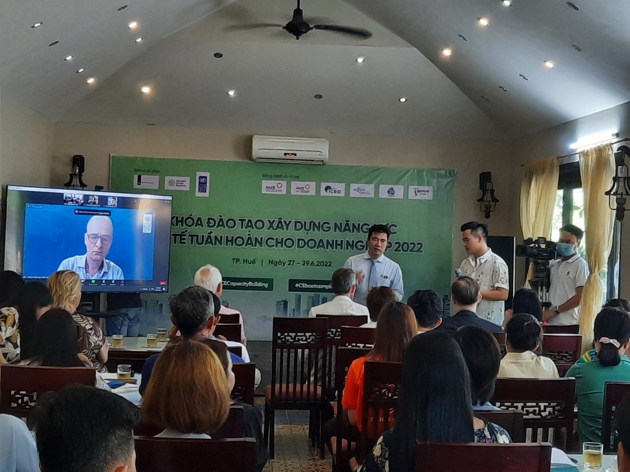 Đào tạo xây dựng năng lực kinh tế tuần hoàn cho doanh nghiệp tại miền Trung - Ảnh 1. Đào tạo xây dựng năng lực kinh tế tuần hoàn cho doanh nghiệp tại miền Trung - Ảnh 1.