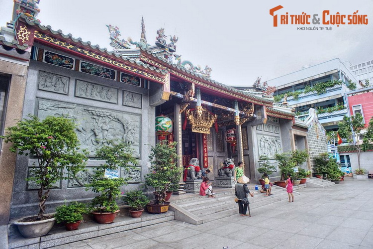 Ba ngôi chùa Ông nổi tiếng ở TP. HCM thờ những ai? - Ảnh 1.