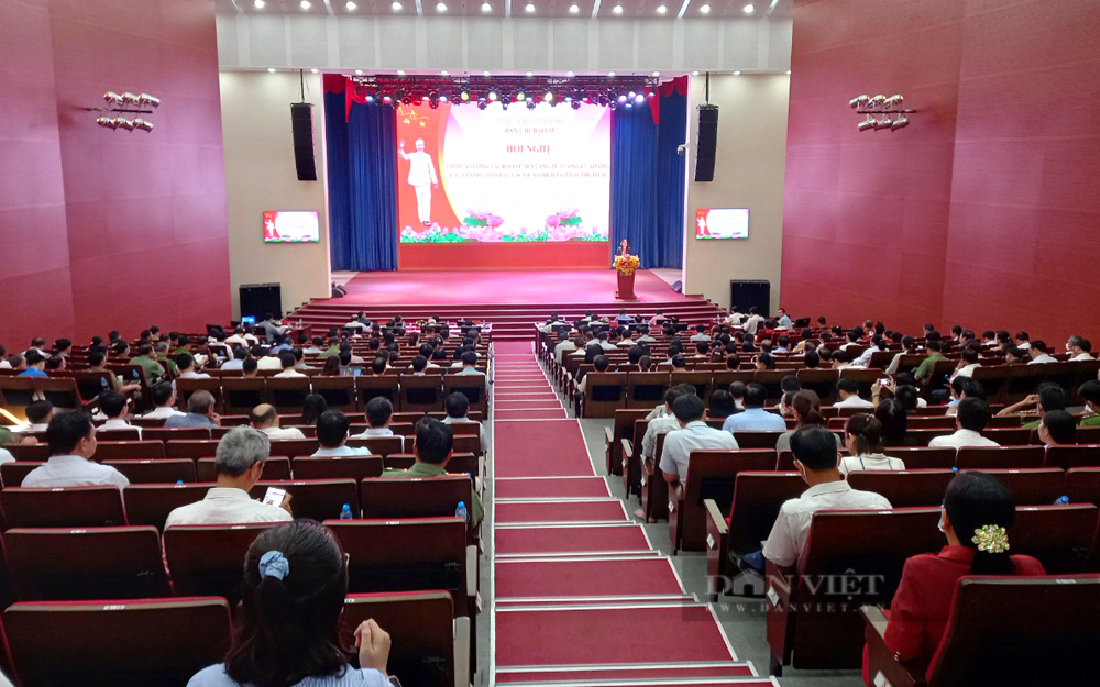 Ban Chỉ đạo 35 tỉnh Bình Dương tổ chức Hội nghị tập huấn công tác bảo vệ nền tảng tư tưởng của Đảng, đấu tranh phản bác các quan điểm sai trái, thù địch. Ảnh: Nguyên Vỹ
