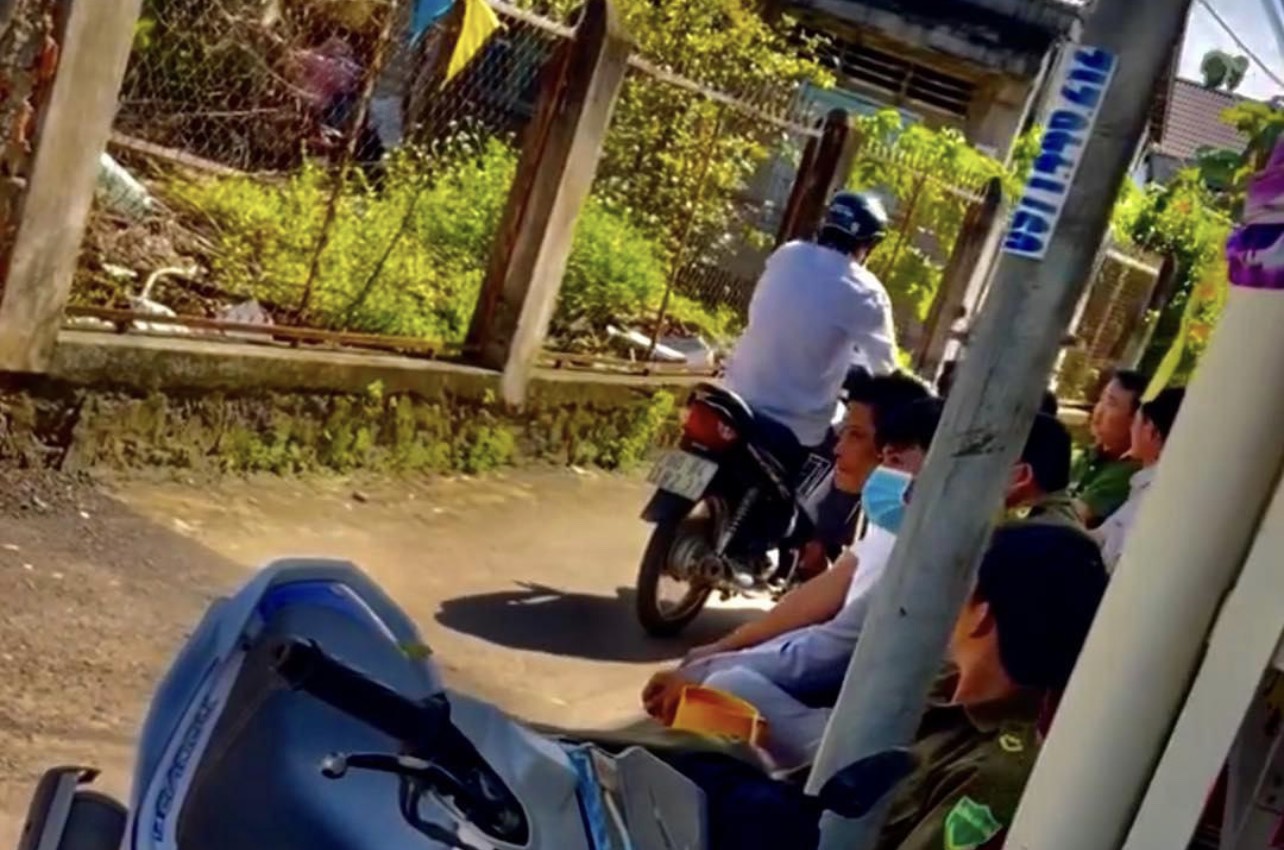 Đồng Nai: Nửa đêm lẻn vào nhà, giết chết vợ cũ rồi tự sát - Ảnh 1.