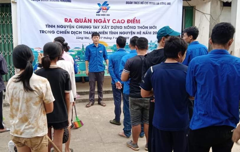 Lào Cai: Mường Khương ra quân ngày cao điểm "Tình nguyện chung tay xây dựng nông thôn mới " - Ảnh 1. Lào Cai: Mường Khương ra quân ngày cao điểm "Tình nguyện chung tay xây dựng nông thôn mới " - Ảnh 1.