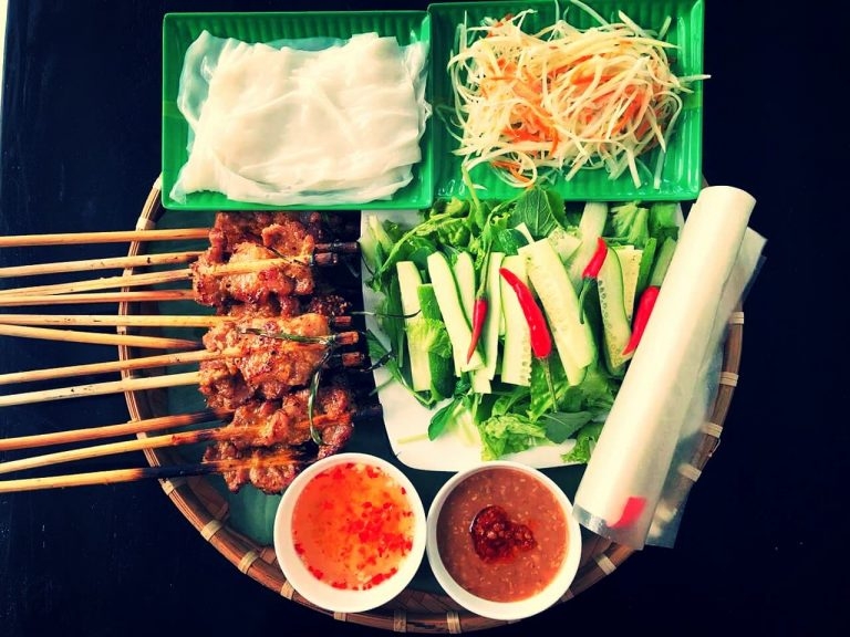 Đến chợ Hội An khám phá thiên đường ẩm thực - Ảnh 4.